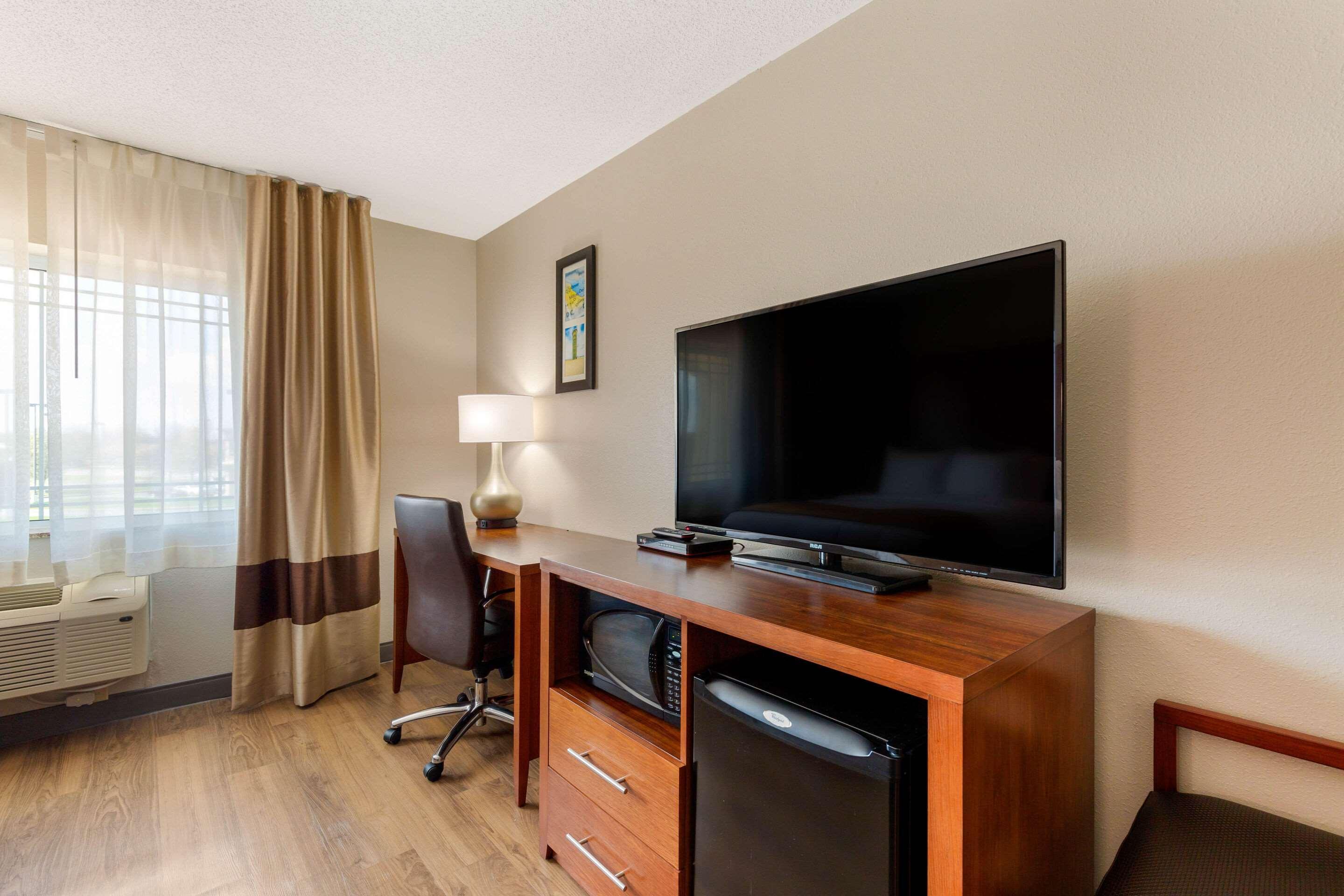 Comfort Inn & Suites Milford Εξωτερικό φωτογραφία