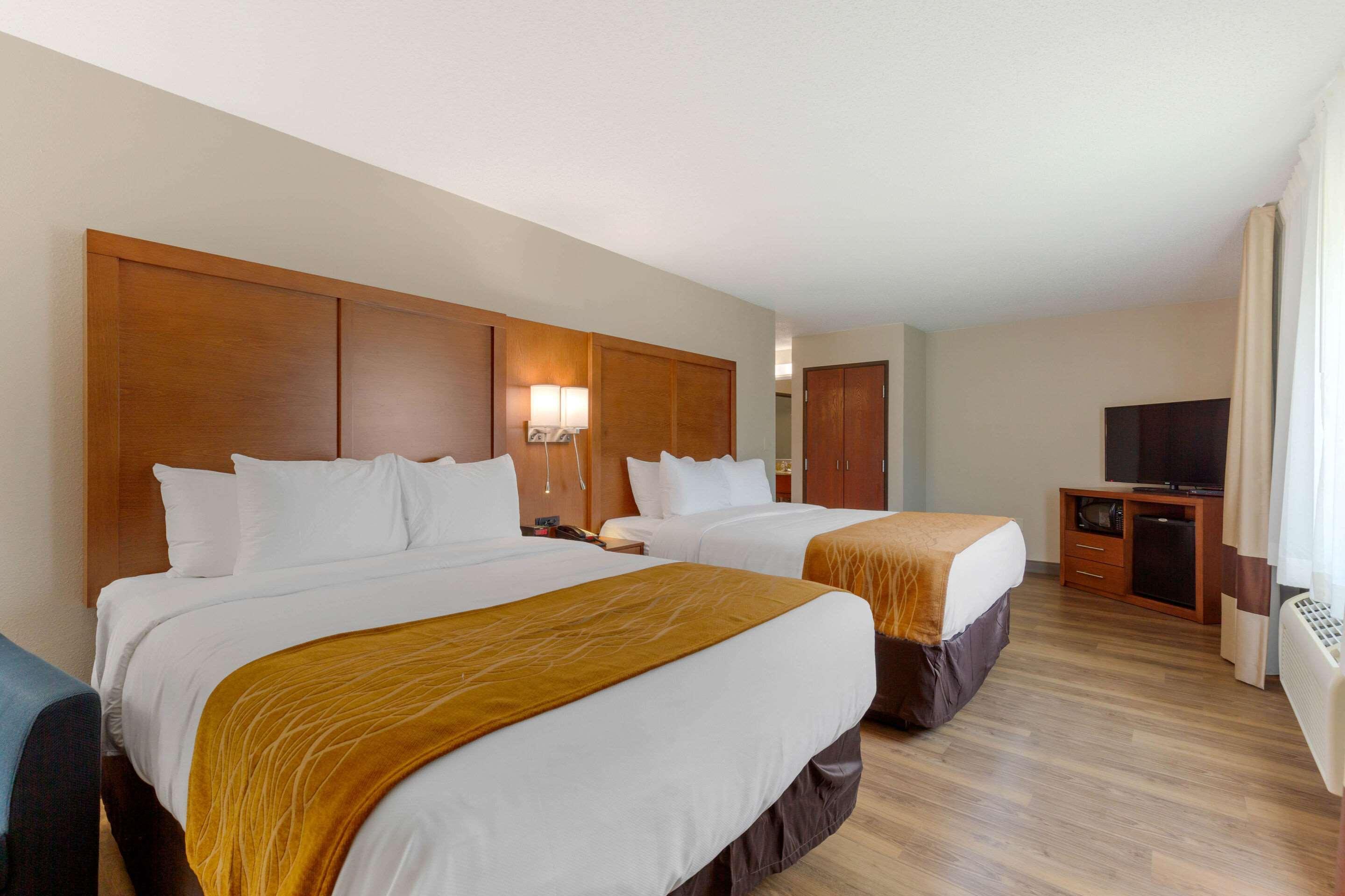 Comfort Inn & Suites Milford Εξωτερικό φωτογραφία