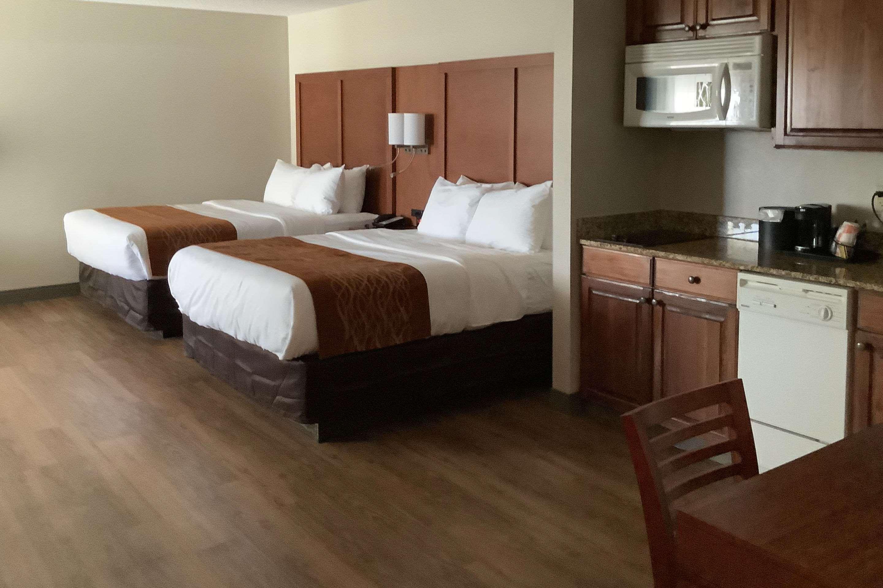 Comfort Inn & Suites Milford Εξωτερικό φωτογραφία