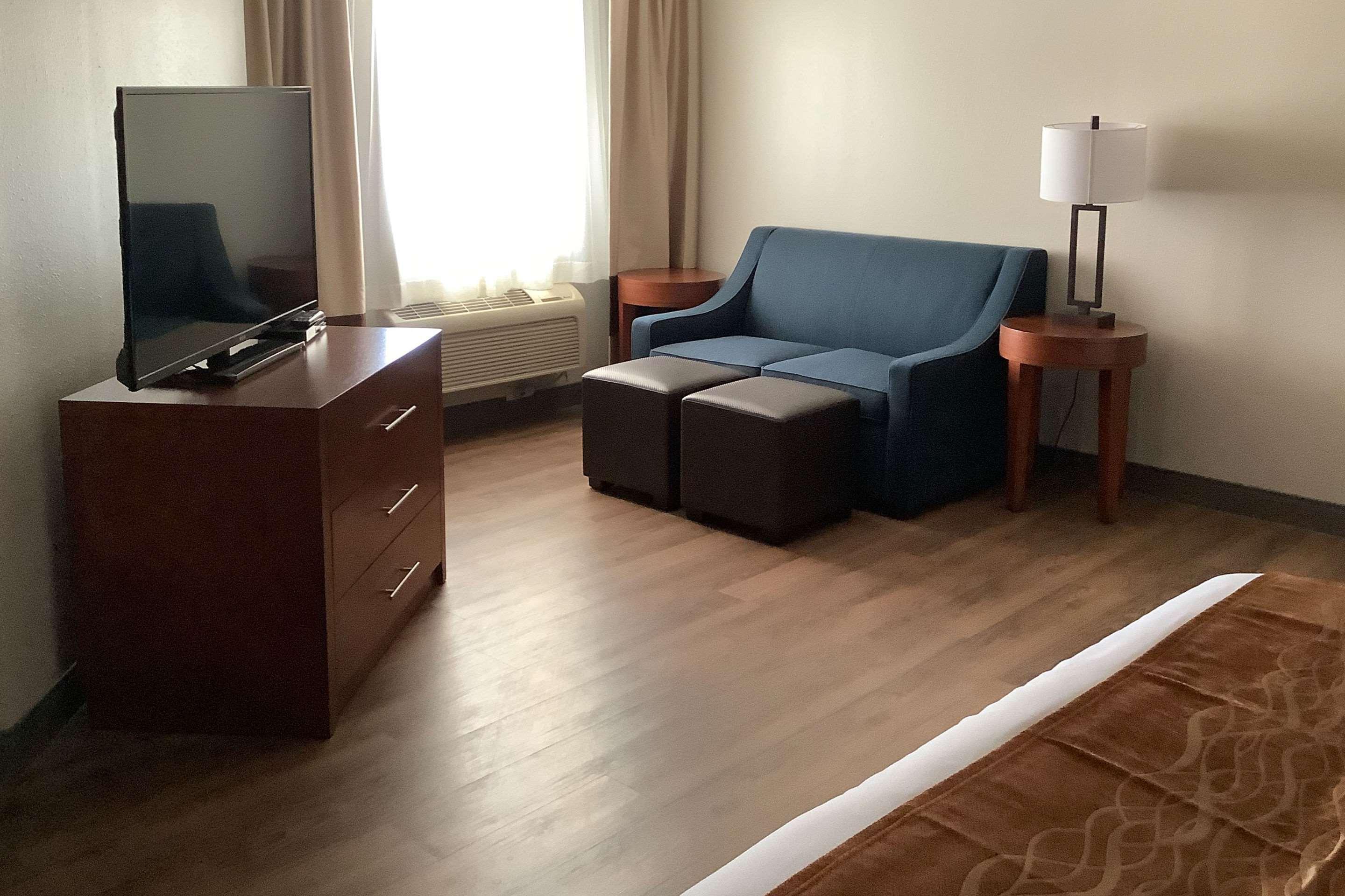 Comfort Inn & Suites Milford Εξωτερικό φωτογραφία